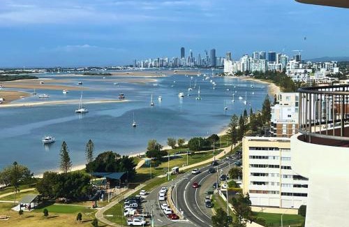 Runaway Bay Apartment | Broadwater Shores Waterfront Apartments