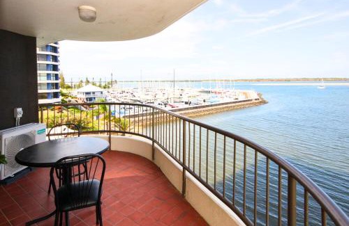 Runaway Bay Apartment | Broadwater Shores Waterfront Apartments