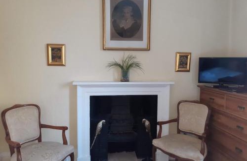Upper Town House | Brocks