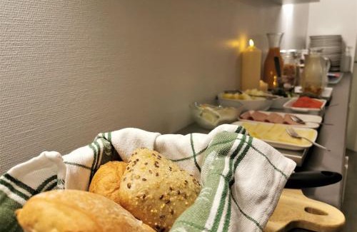 Lidkoping Bed & Breakfast | Broholm Bed&Breakfast