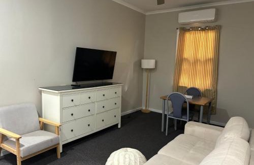 Broken Hill Hotel | Broken Hill Tourist Lodge