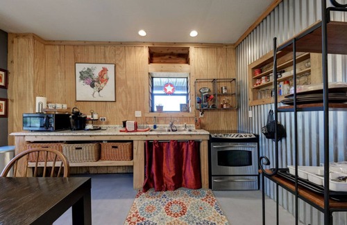 San Marcos House | Broken Road Farm peace and quiet-15 min to 3 Rivers