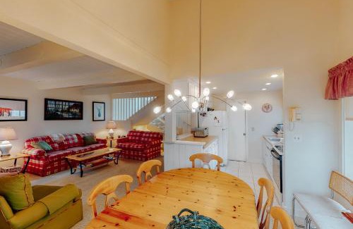 Bromley Mountain Apartment | Bromley Village - Clovers 767A