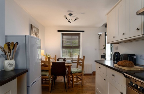 Dolwyddelan Cottage | Bron Elan