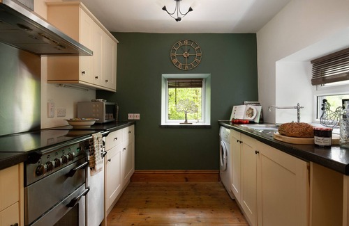 Dolwyddelan Cottage | Bron Elan