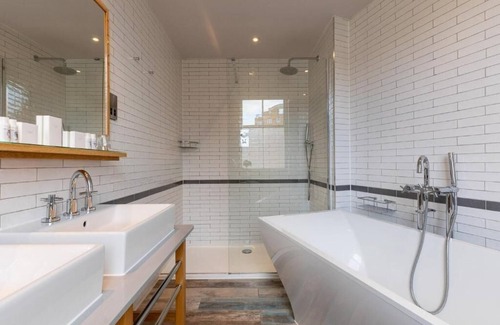 Addison Hotel | Brook Green Hotel