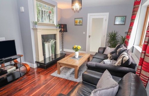 Castlemaine Cottage | BROOK LANE COTTAGE, family friendly in Castlemaine, County Kerry