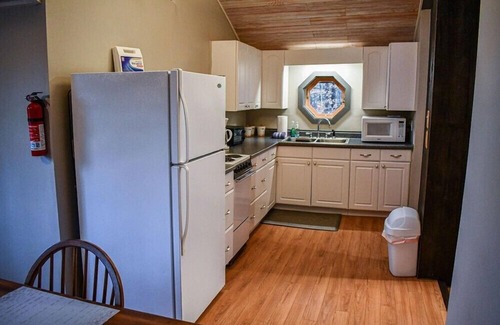 Goshen Cabin | Brook Road Cabin