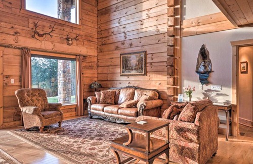 Brookings House | Brookings Vacation Rental Lodge on 88 Acres!