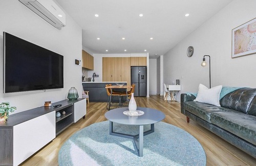 Brooklyn House | Brooklyn Bliss - Amidst Nature's Charm!