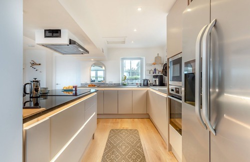Broadford House | Brooklyn - Four Bedroom House, Sleeps 7