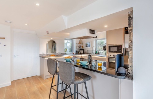 Broadford House | Brooklyn - Four Bedroom House, Sleeps 7