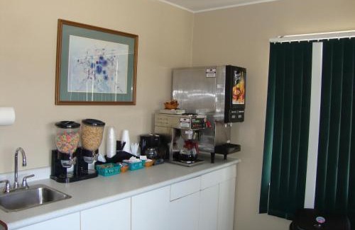 Norton Hotel | Brooks Motel