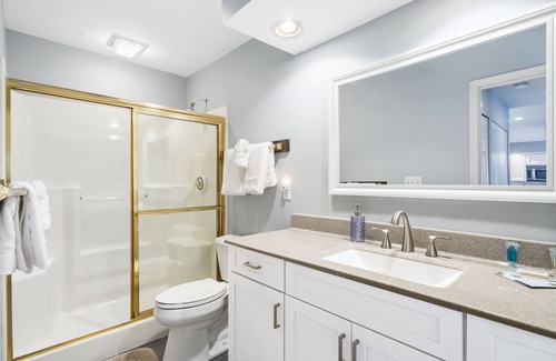 Table Rock Condo | Brookside Haven – Gorgeous, Private Community! Onsite Pool, 5 Min to Table Rock