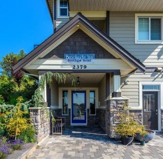 West Abbotsford Hotel | Brookside Inn Boutique Hotel