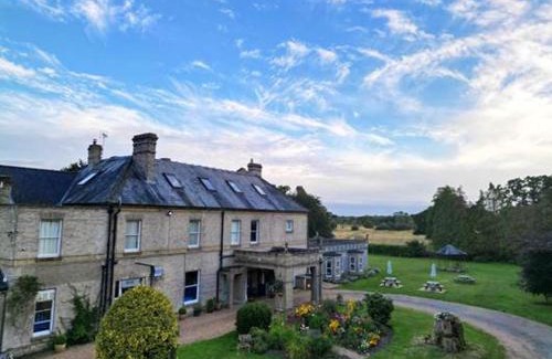 Watton Bed & Breakfast | Broom Hall Country Hotel