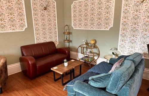 Watton Bed & Breakfast | Broom Hall Country Hotel