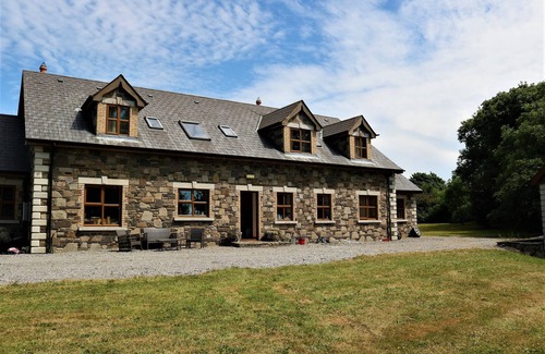 Moone House | Broomfield Lodge - Premium Accommodation