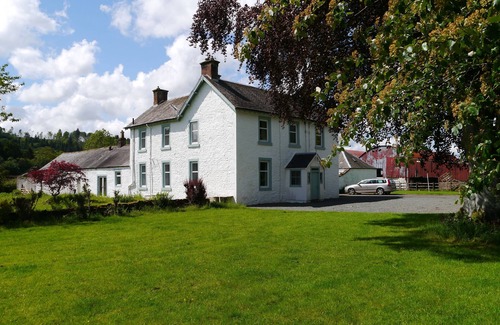 Beattock Cottage | Broomlands Farmhouse - a house that sleeps 10 guests in 5 bedrooms