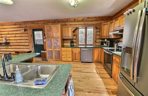 Bedford Cabin | Broomsage Cabin - Enjoy the peace of nature