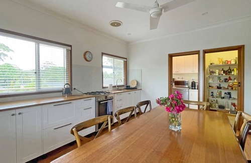 Broulee House | Broulee Pet Friendly Coastal Delight