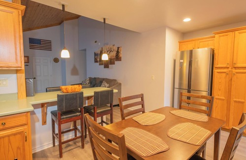 Sugarloaf Cabin | Brown Bear Lodge