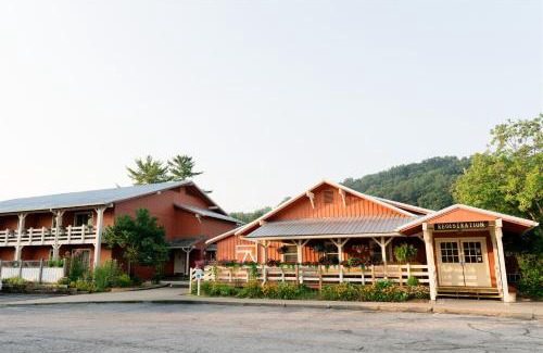 Nashville Hotel | Brown County Inn