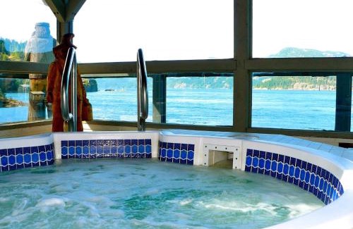 Blind Channel Resort | Brown's Bay Resort