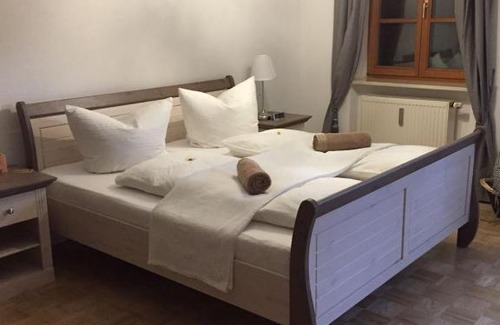 Weissbach an der Alpenstrasse Apartment | Brunnhaus, Ferienwohnung mit Garten