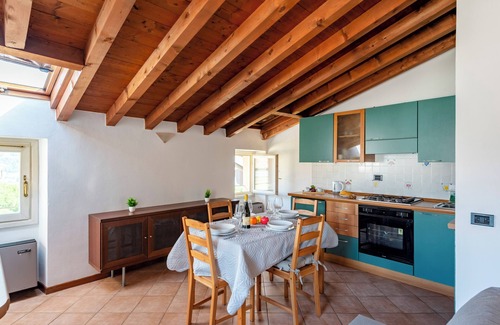 San Felice del Benaco Apartment | Bruno House Lakeview & shared pool, San Felice del Benaco, Italy
