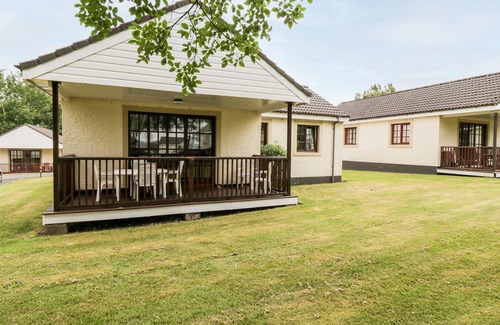 Dailly House | BRUNSTON CASTLE, family friendly, with a garden in Dailly