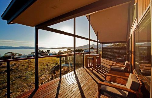 Alonnah House | Bruny Island Sunset Retreat