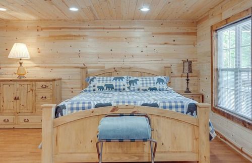 Bryant Apartment | Bryant Retreat: Private Hot Tub, Pool Access!