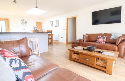 Corwen House | Bryn Bras