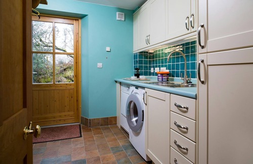 Tregaron Cottage | Bryn Isaf, Tregaron - Two Bedroom Cottage, Sleeps 5