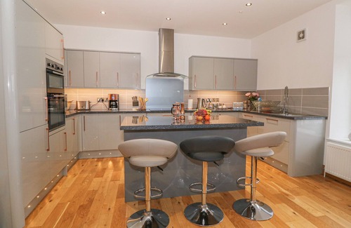 Menai Bridge Apartment | BRYN MEL APARTMENT in Glyngarth