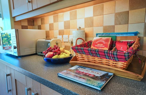 Ault Hucknall Cottage | Bryn Tor