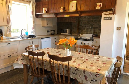 New Quay Cottage | Brynonnen, New Quay - Four Bedroom Cottage, Sleeps 8