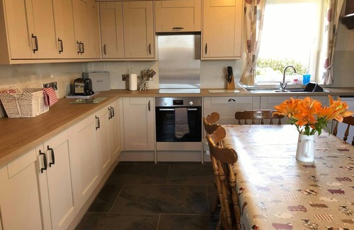 New Quay Cottage | Brynonnen, New Quay - Four Bedroom Cottage, Sleeps 8