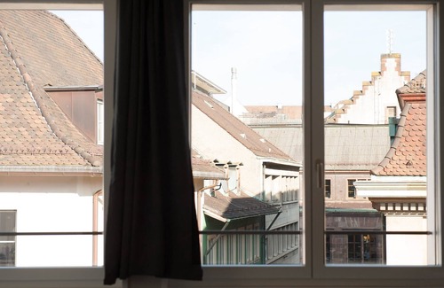 Basel City Centre Apartment | BS Van Gogh III - Marktplatz HITrental Apartment