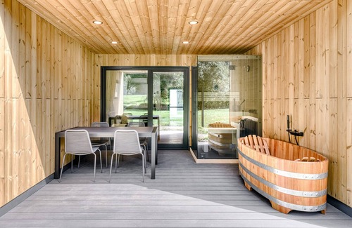 Loruns Ski Chalet | Bsundrix Tiny Homes
