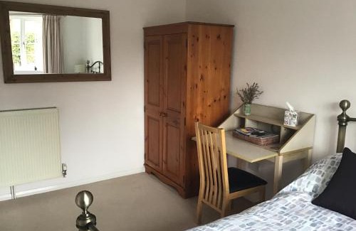 Christchurch Bed & Breakfast | Bub Lane Cottage