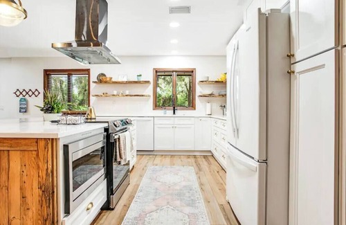 Amelia City House | Buccaneer Bungalow on Amelia Isle - Premium Vacation Rental!