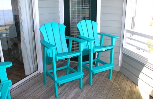 Manteo Condo | Buccaneer Village 1014 - Sound Front Escape