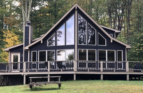 Davis House | Buck`s Branch - 123 Aspen Knoll RoadnnBuck`s Branch - Air Conditioning, Fire Pit, Short Drive to Two Ski Areas & Two State Parks