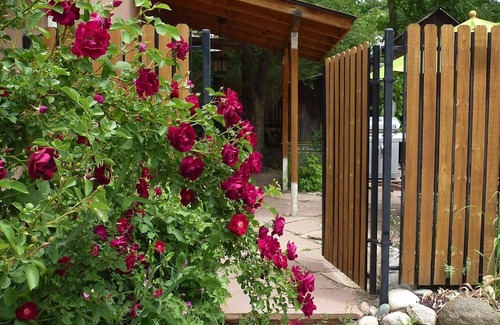 Historic Downtown Durango Apartment | Bucking Mule Studio~Downtown~Japanese Soaking Tub*Sanitized & High Speed Wi-Fi*