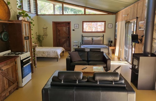 Kin Kin Cabin | "Buckley's Chance", Earth Cabin.