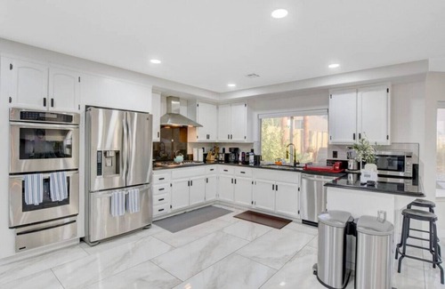 Green Valley North House | Buddha Play | Modern | Pool & Spa Near Vegas strip