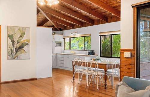 Buderim House | Buderim Rustic Retreat - Pool & Pet Friendly
