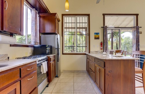 Placencia Cottage | Budget-Friendly Casita in Maya Beach Full Kitchen!